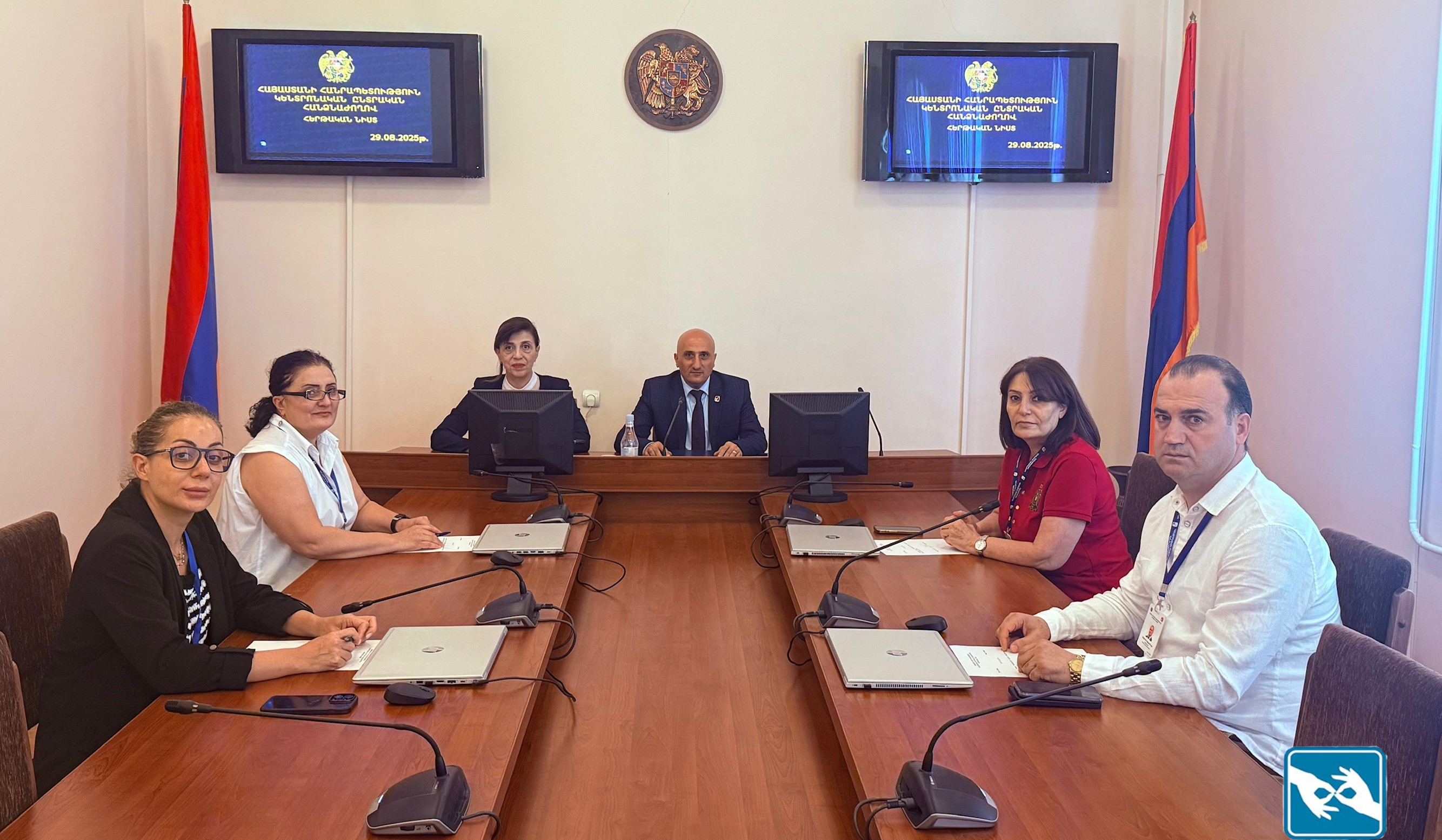 Պատգամավոր Արսեն Թորոսյանի մանդատը ԿԸՀ նիստում հանձնվել է ՔՊ ընտրացուցակի հաջորդ թեկնածուին