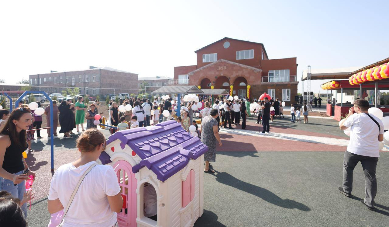 Դավիթ Խուդաթյանը մասնակցել է Վաղարշապատ համայնքի Զվարթնոց թաղամասի մանկապարտեզի բացմանը