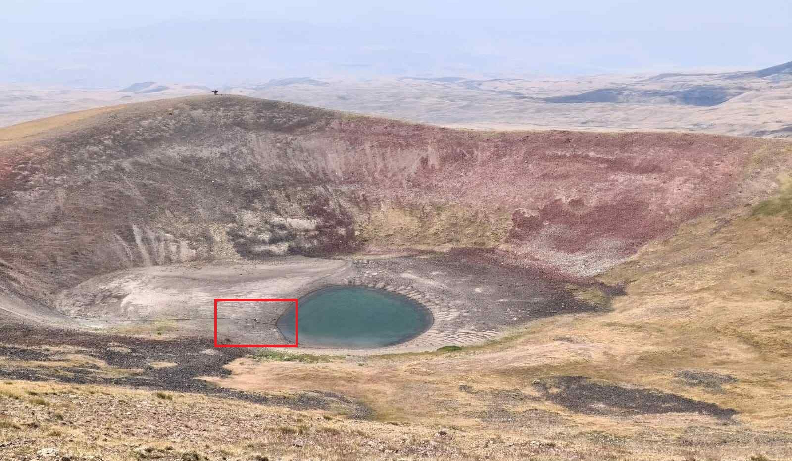 ՇՄՆ պարզաբանումը՝ Գեղամա լեռնավահանի Աժդահակ լեռան Կարմիր Կատար խառնարանային լճից ապօրինի ջրառի վերաբերյալ