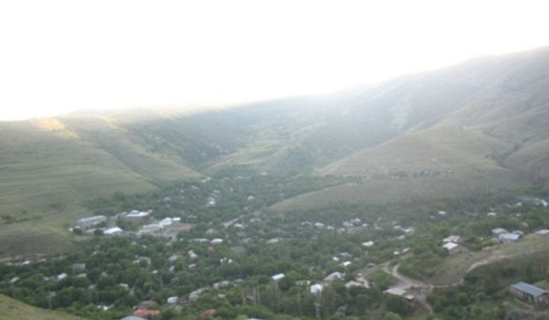 Արզականի հարակից սարում բռնկված հրդեհը պահանջել է Էկոպարեկային ծառայության լայնածավալ գործողությունները