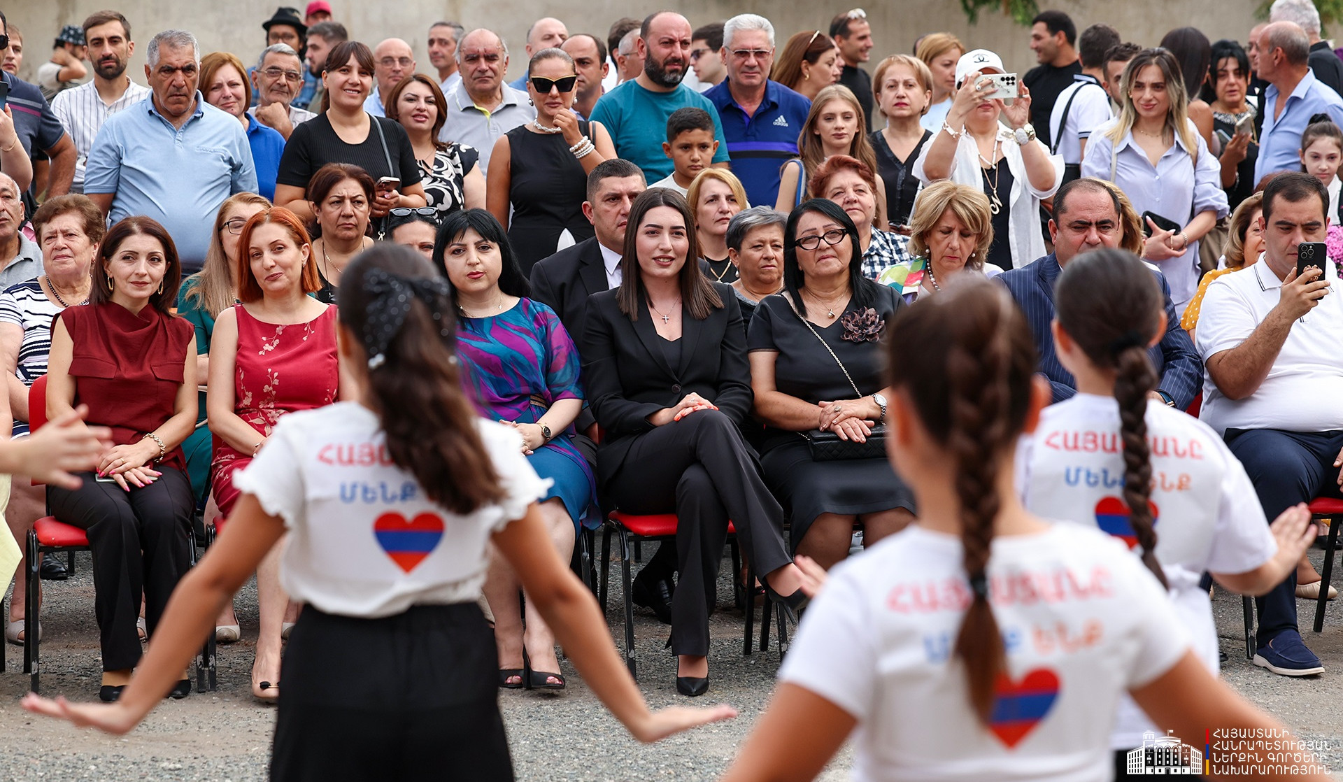 Հանրային անվտանգությունը սկսվում է կրթված քաղաքացուց. Արփինե Սարգսյանը շնորհավորել է Վահան Տերյանի անվան դպրոցի աշակերտներին