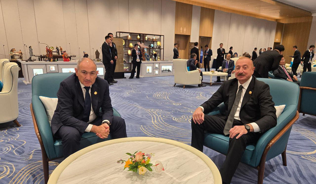 Paşinyan və Əliyev ŞƏT Sammiti çərçivəsində görüşüblər