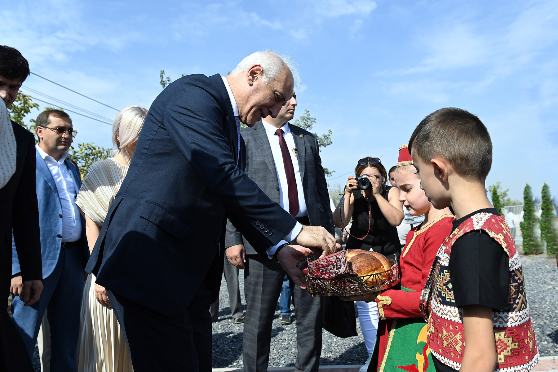 Վահագն Խաչատուրյանը մասնակցել է Սասունիկի նորակառույց դպրոցի բացման արարողությանը