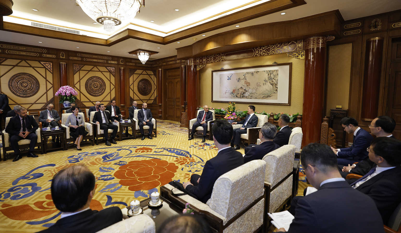 China attaches great importance to establishing strategic partnership with Armenia: Han Zheng to Nikol Pashinyan