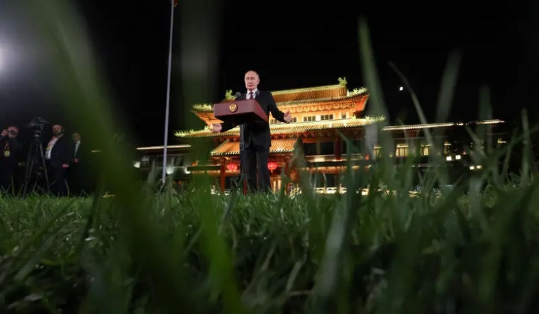 Если Зеленский готов, пусть приезжает в Москву, там наша встреча и состоится: Путин