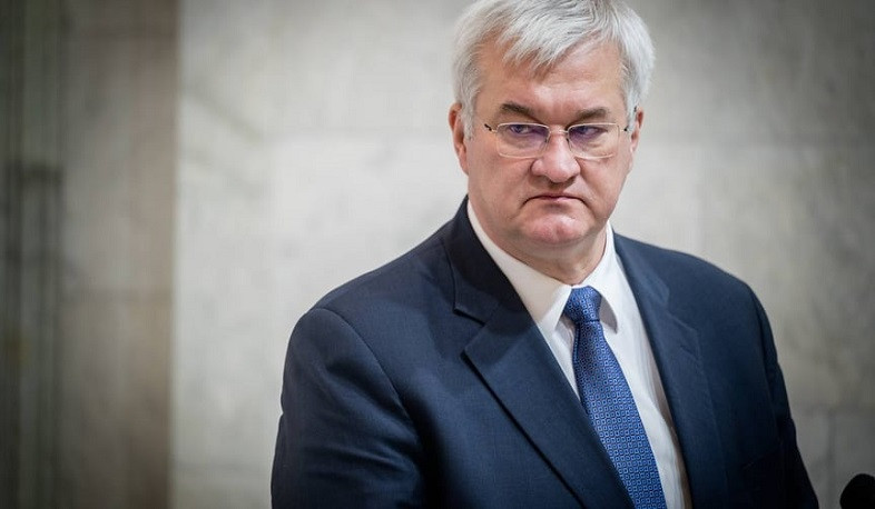 Киев отказался от встречи Путина и Зеленского в Москве