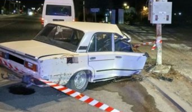 Սարդարապատ գյուղում ավտոմեքենան բախվել է էլեկտրական սյանը. կա տուժած