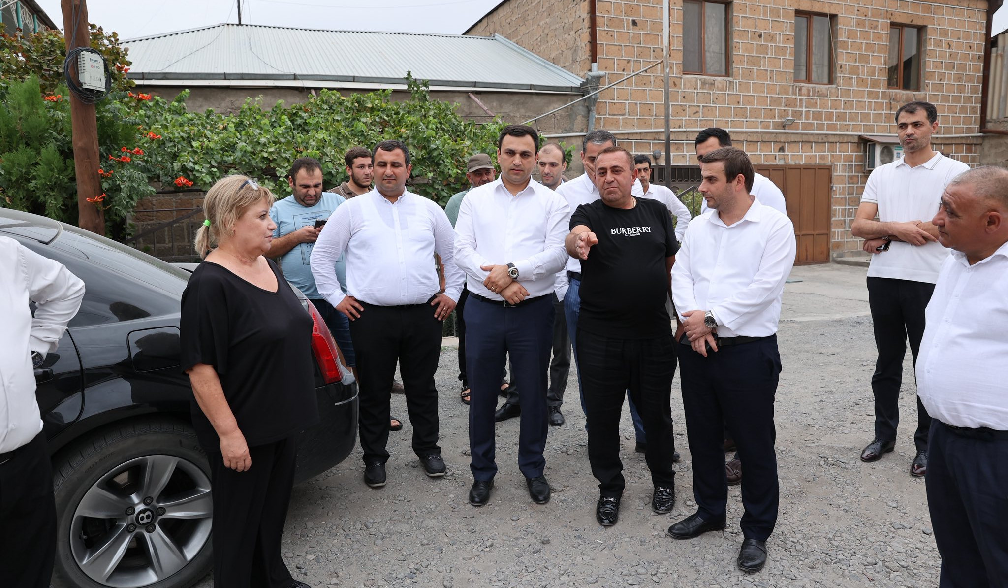 Վաղարշապատի ղեկավարի պաշտոնակատար Արգիշտի Մեխակյանը հանդիպել է համայնքի  բնակիչների հետ