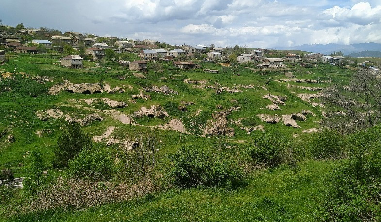 Տեղ գյուղի վերջնամասում ավտոմեքենան ընկել է ձորը․ վարորդը մահացել է