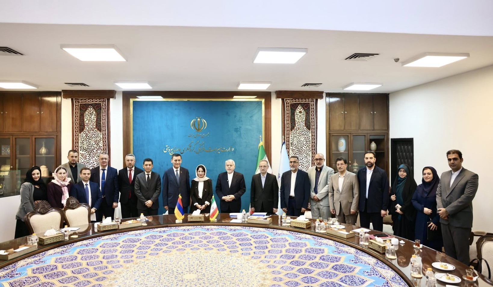 Ժաննա Անդրեասյանն ԻԻՀ գործըներոջը հրավիրել է մասնակցելու Երևանում կայանալիք «Մշակութային խաչմերուկ» միջազգային համաժողովին