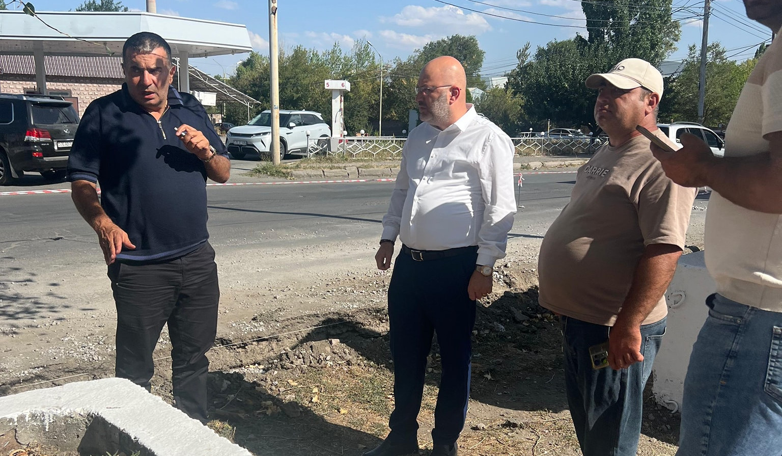 Ընթացքի մեջ են Գյումրու Շիրակացի փողոցի հիմնանորոգման աշխատանքները