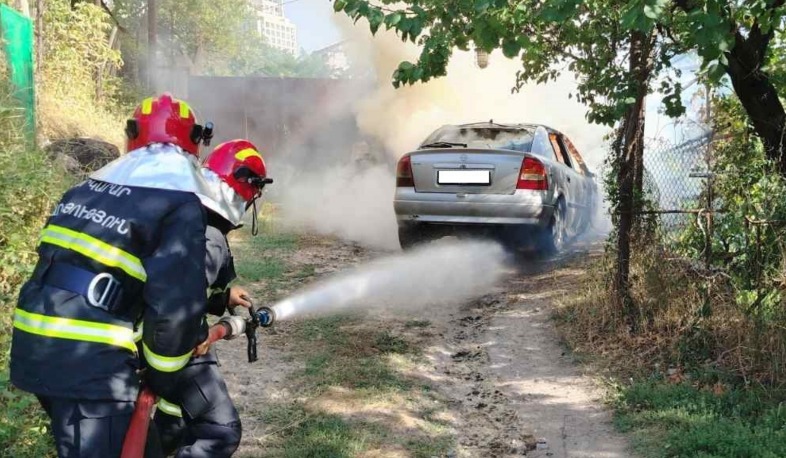 Քանաքեռ ՀԷԿ-ի մոտակայքում ավտոմեքենա է այրվել