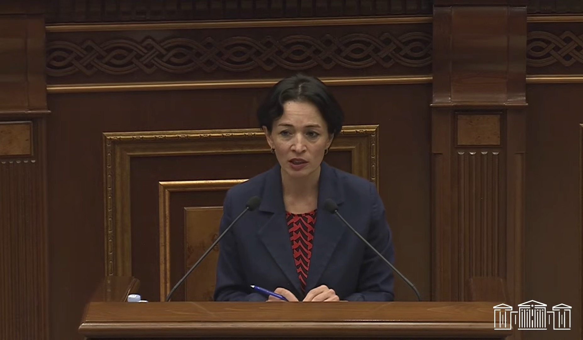 Եզրույթների կանոնակարգման նպատակով մասնագիտական հանձնաժողով կձևավորվի. ԿԳՄՍ նախարարը՝ լեզվական քաղաքականության մասին