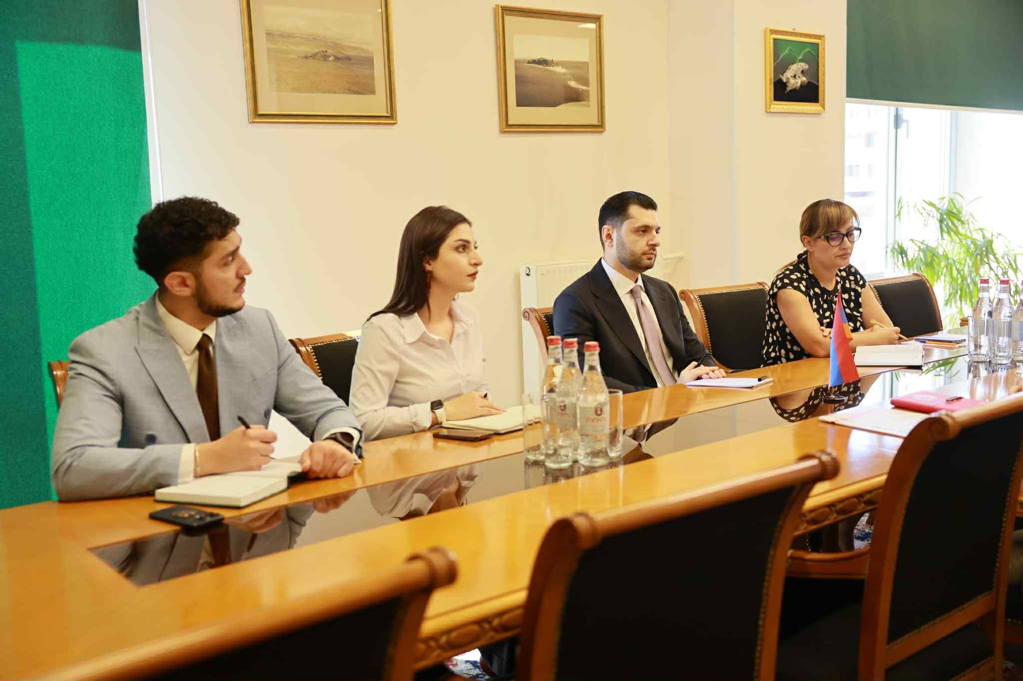 ՇՄ նախարարը և Հայկական Կարմիր խաչի ընկերության ներկայացուցիչները քննարկել են ՀՀ-ում կայանալիք COP17 համաժողովի հետ կապված հարցեր