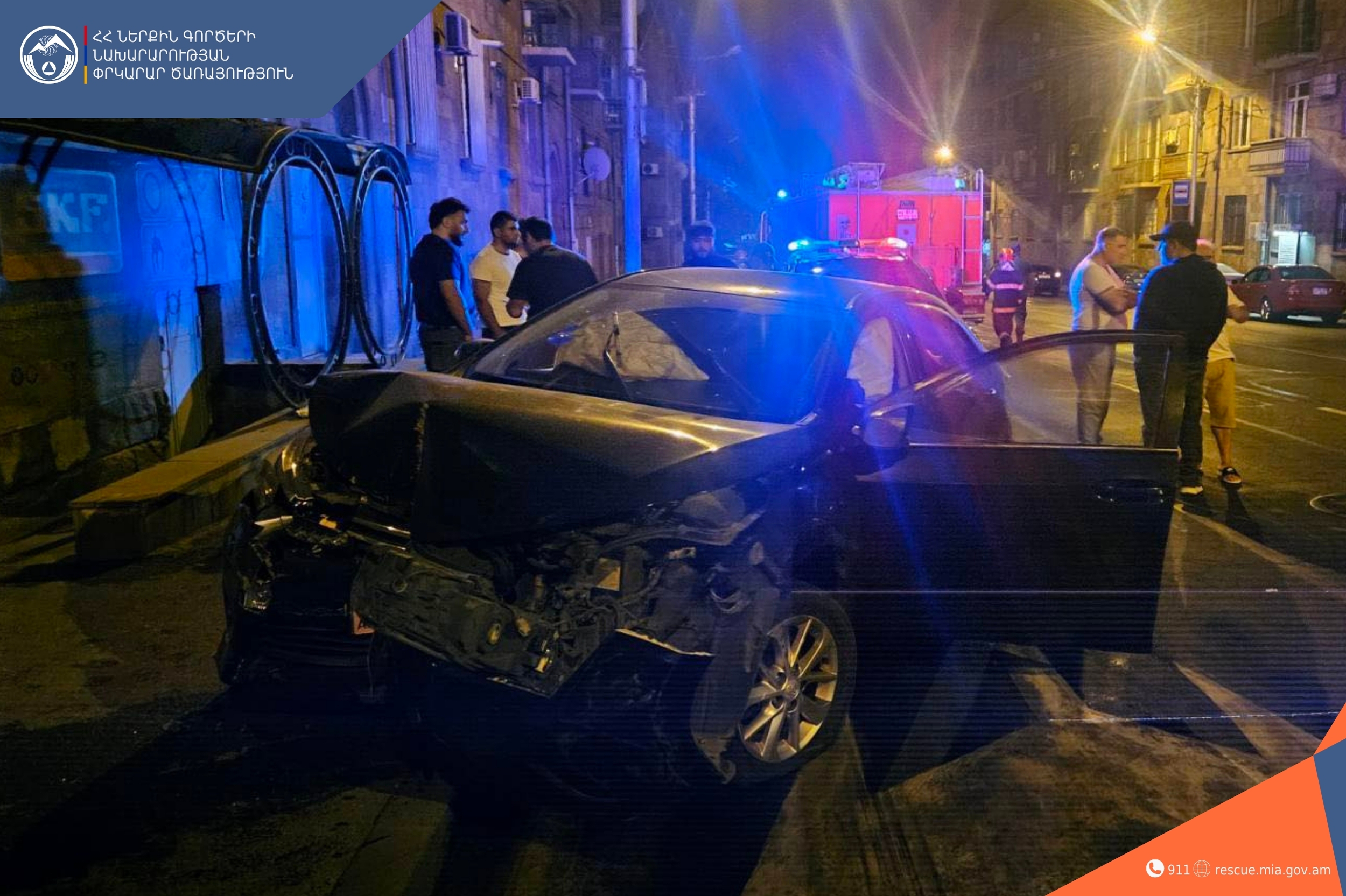 Պռոշյան-Բաղրամյան խաչմերուկի մոտակայքում ավտոմեքենան բախվել է ճանապարհի եզրաքարին. կա տուժած