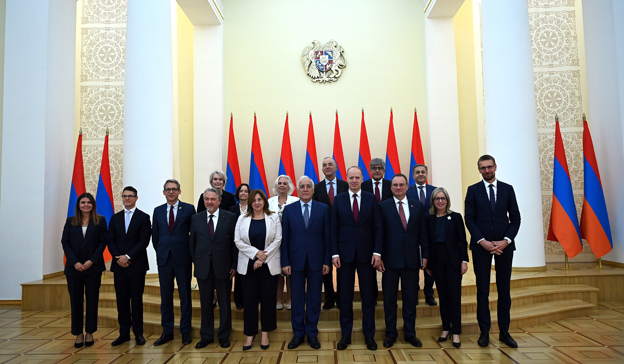 ՀՀ նախագահը ՆԱՏՕ-ում հավատարմագրված դեսպանների հետ քննարկել է գործընկերության օրակարգի առանցքային հարցերը