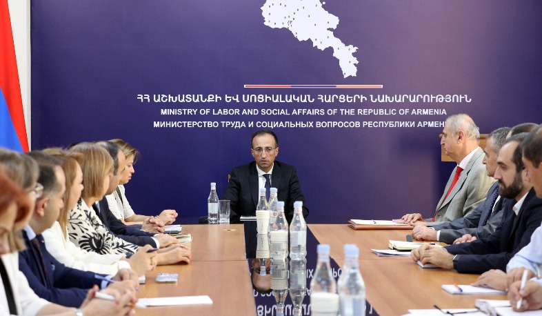 Խնդրում եմ պահպանել օրենքով սահմանված հիերարխիան. Արսեն Թորոսյանը առաջին գործակարգավարական խորհրդակցությունն է անցկացրել