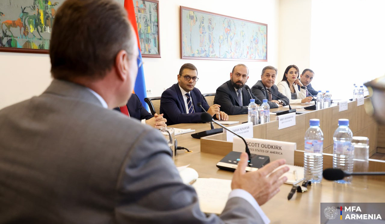 Mirzoyan discusses Armenia’s approach to partnership development during meeting with NATO permanent representatives