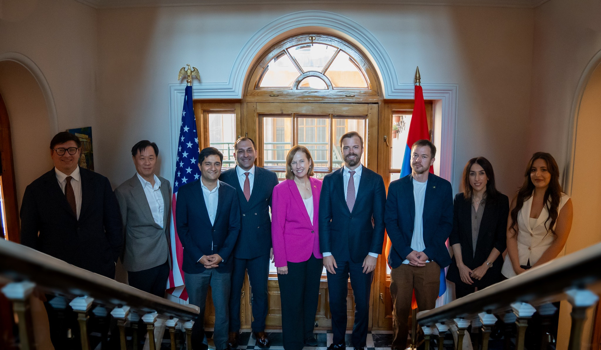 Բրենդան Հենրեհենը արդյունավետ քննարկում է ունեցել ՀՀ պաշտոնյաների և  Firebird և NVIDIA ընկերությունների ներկայացուցիչների հետ