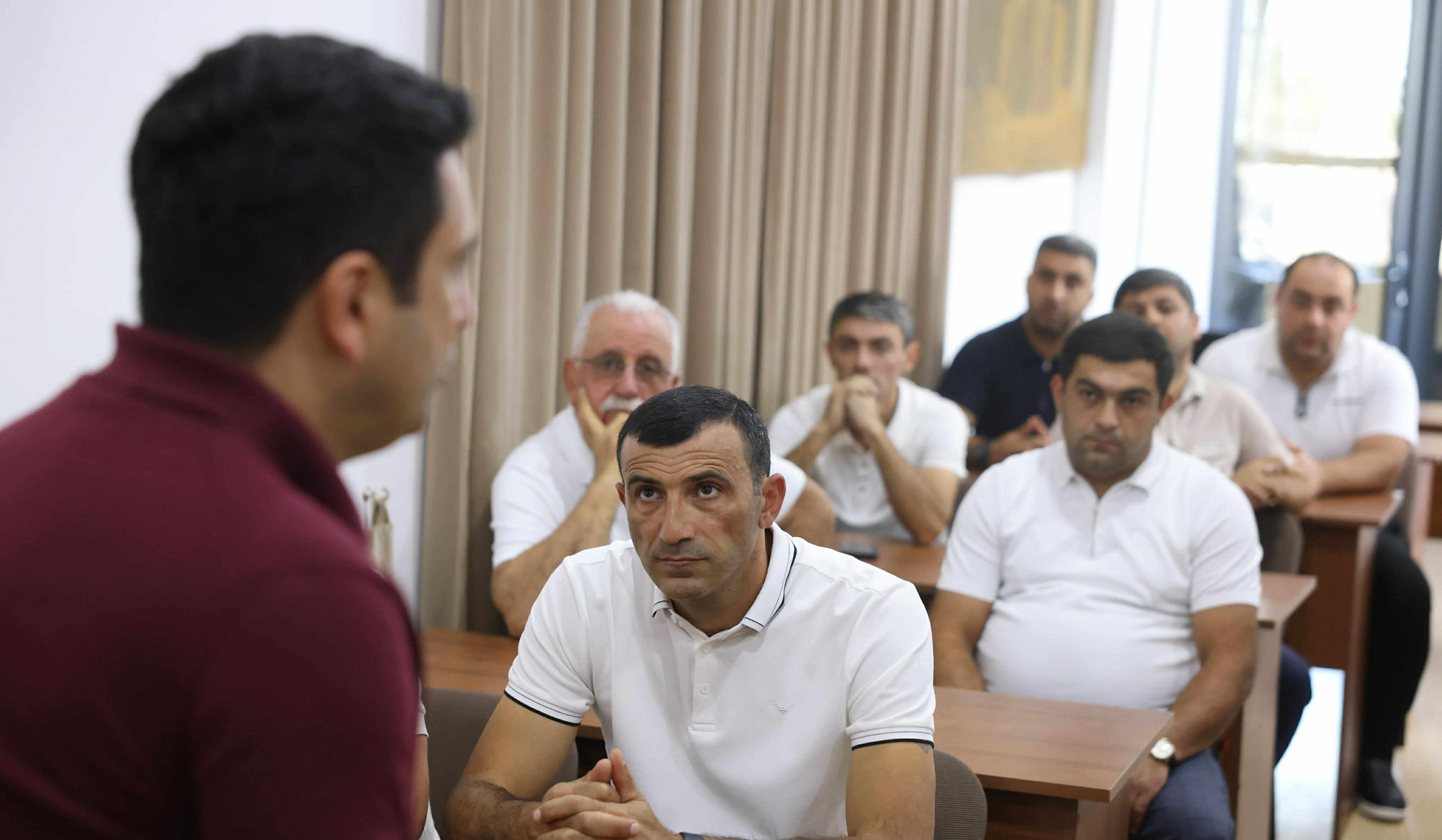 Ալեն Սիմոնյանը Տավուշում հանդիպել է Իջևանի կուսակցականների հետ