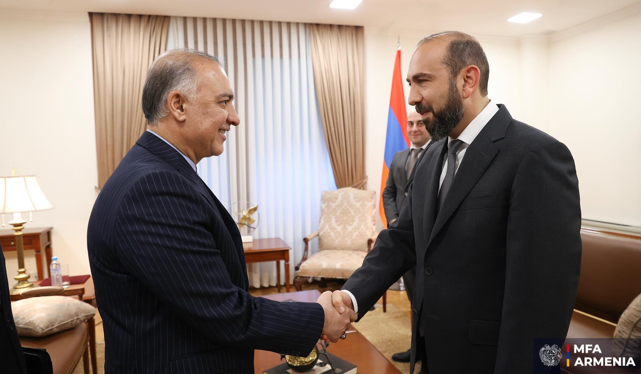 Ararat Mirzoyan və səfir Sobhani Ermənistan-İran strateji tərəfdaşlığının inkişafını müzakirə ediblər