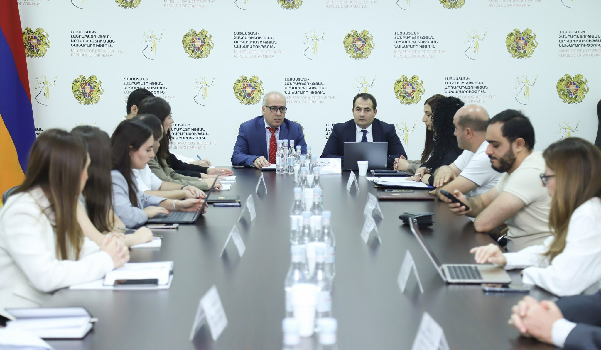 Արդարադատության նախարարությունում քննարկվել են ազդարարման համակարգի բարելավմանն առնչվող հարցեր