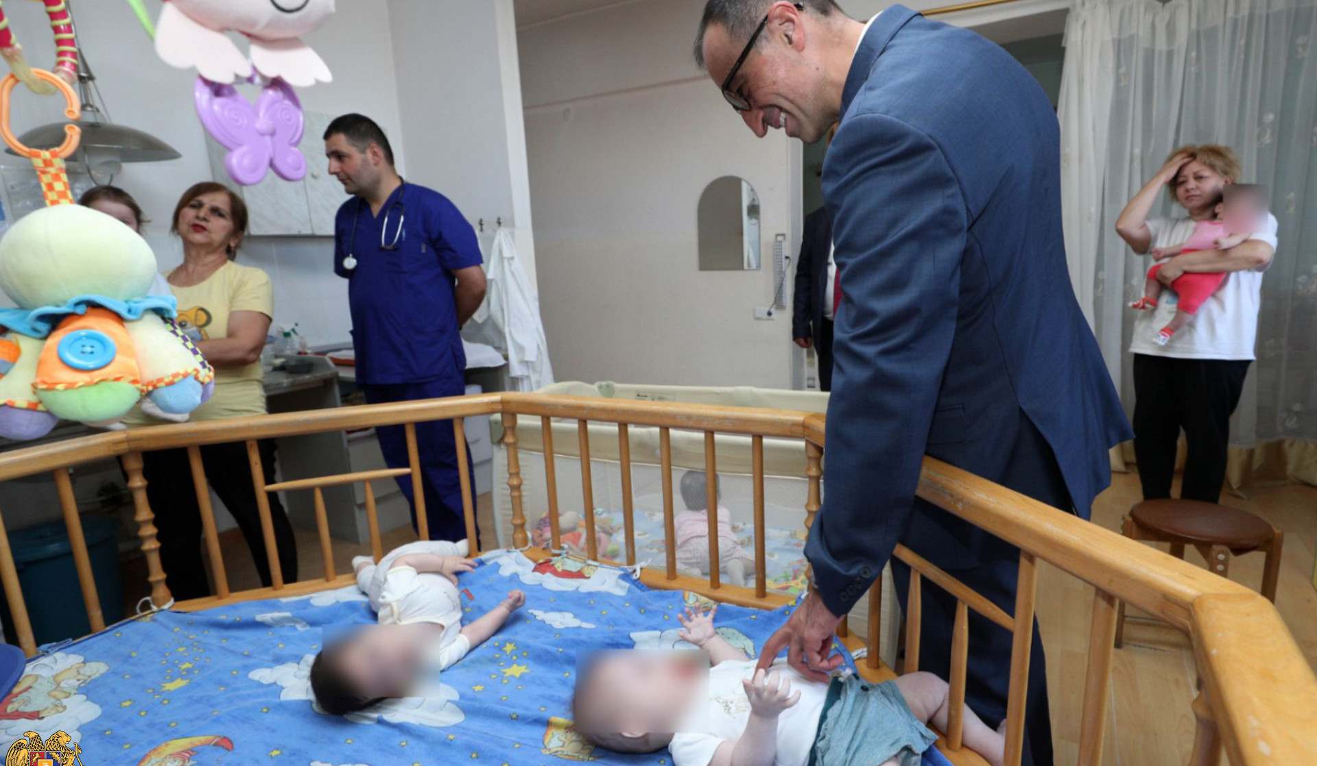 ԱՍՀ նախարարն այցելել  է «Երևանի մանկան տուն» ՊՈԱԿ