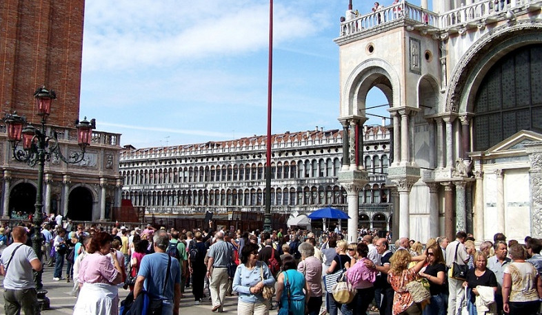 Городской совет Венеции в 2026 году возвращает систему оплаты для однодневных туристов