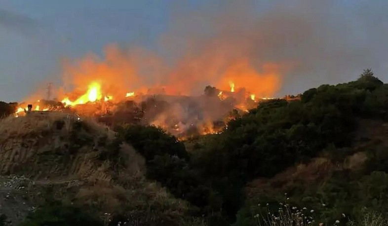 Անթալիայում անտառային հրդեհը մոտենում է առափնյա շրջաններին