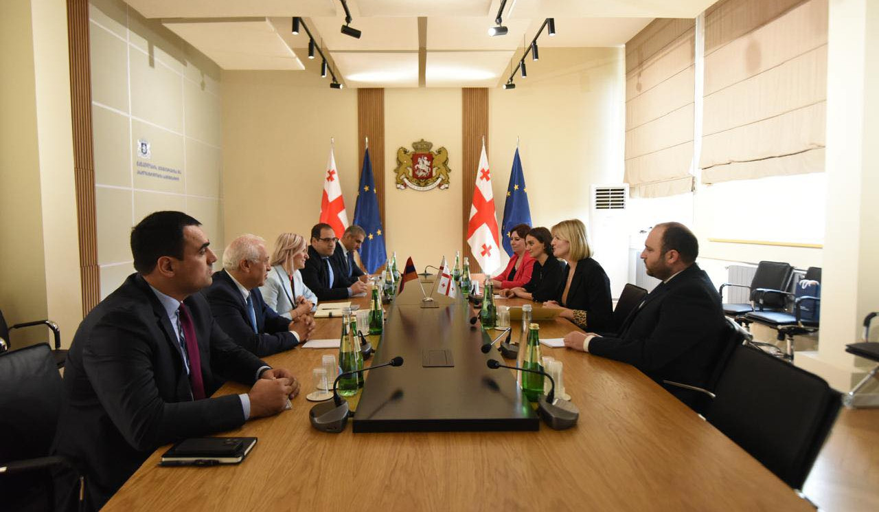 Թբիլիսիում բացվել է առաջին «Արմաթ» ճարտարագիտական աշխատանոցը