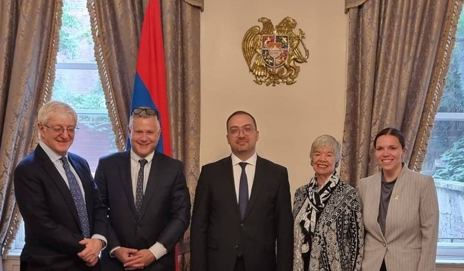 Մտքեր են փոխանակվել Հայաստան-Իսրայել հարաբերությունների շուրջ. Դավիթ Կարապետյանը հանդիպել է Ամերիկայի հրեական կոմիտեի ներկայացուցիչների հետ