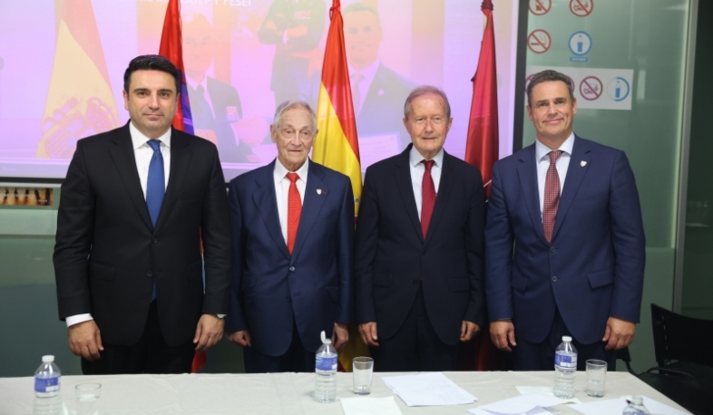 Ալեն Սիմոնյանը հանդիպել է FESEI ռազմավարական և միջազգային հետազոտությունների հիմնադրամի ղեկավար կազմի հետ