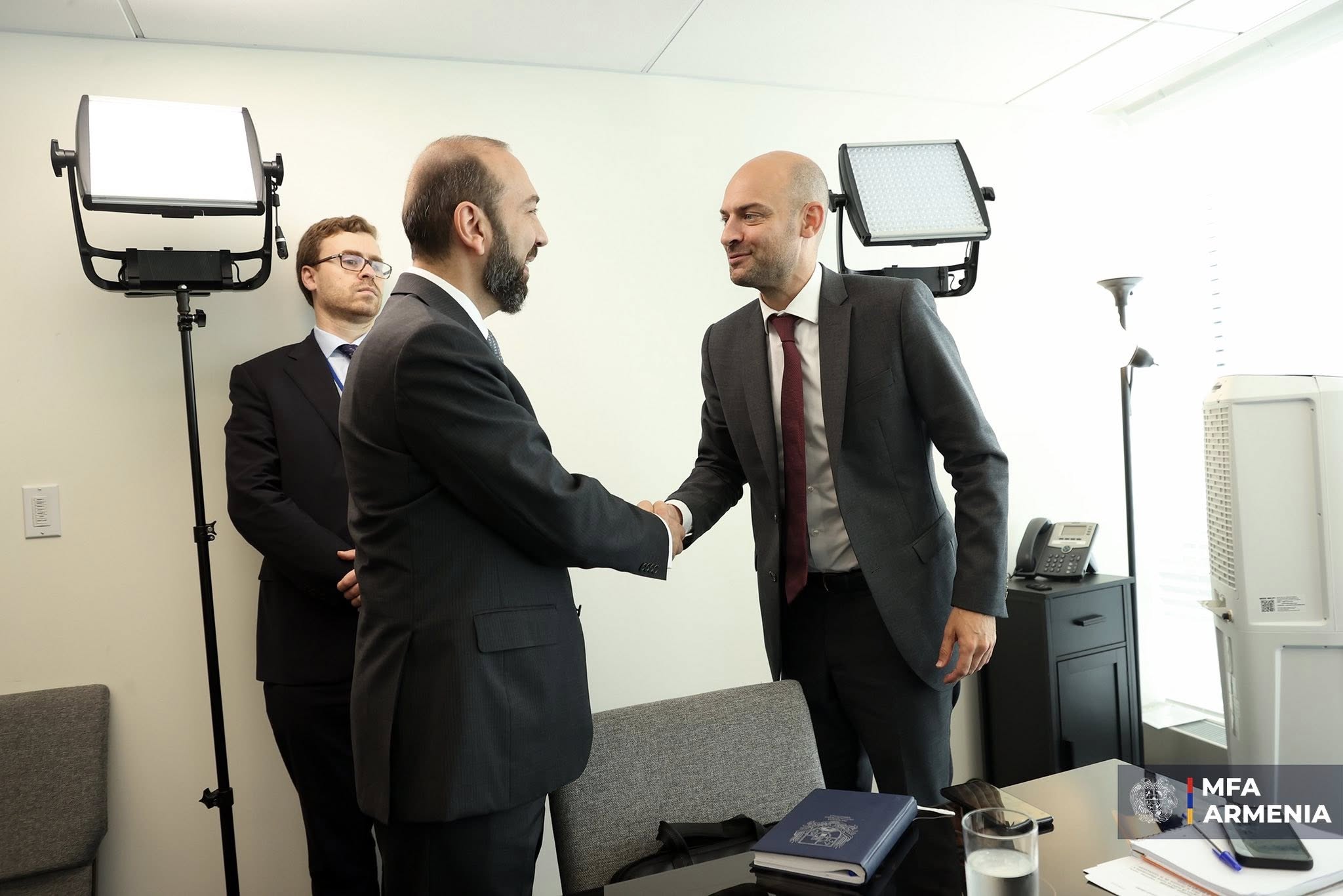 Արարատ Միրզոյանը և Ժան-Նոել Բարոն անդրադարձել են ՀՀ-ԵՄ, ինչպես նաև բազմակողմ հարթակներում փոխգործակցության հարցերի