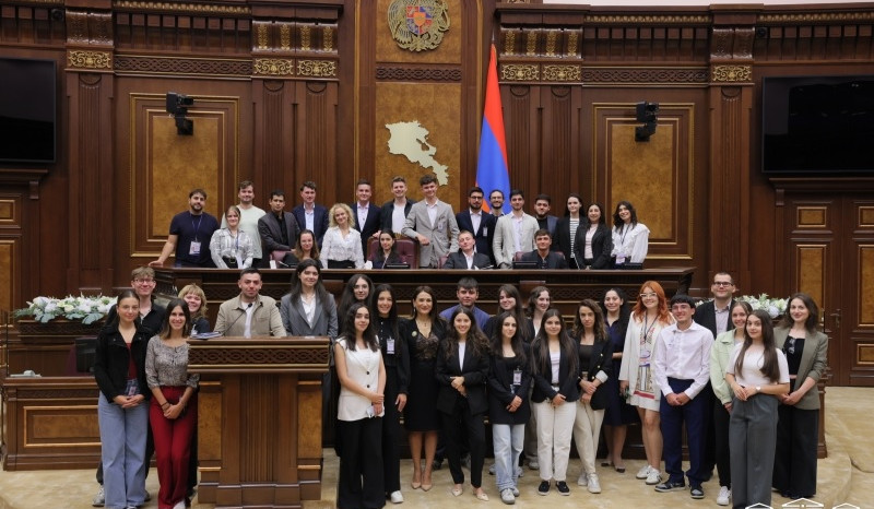 Արուսյակ Ջուլհակյանը հանդիպել է Մոդել ԵՄ կոնֆերանսի շրջանակում Երևան ժամանած եվրոպական առաջատար բուհերի ուսանողների հետ