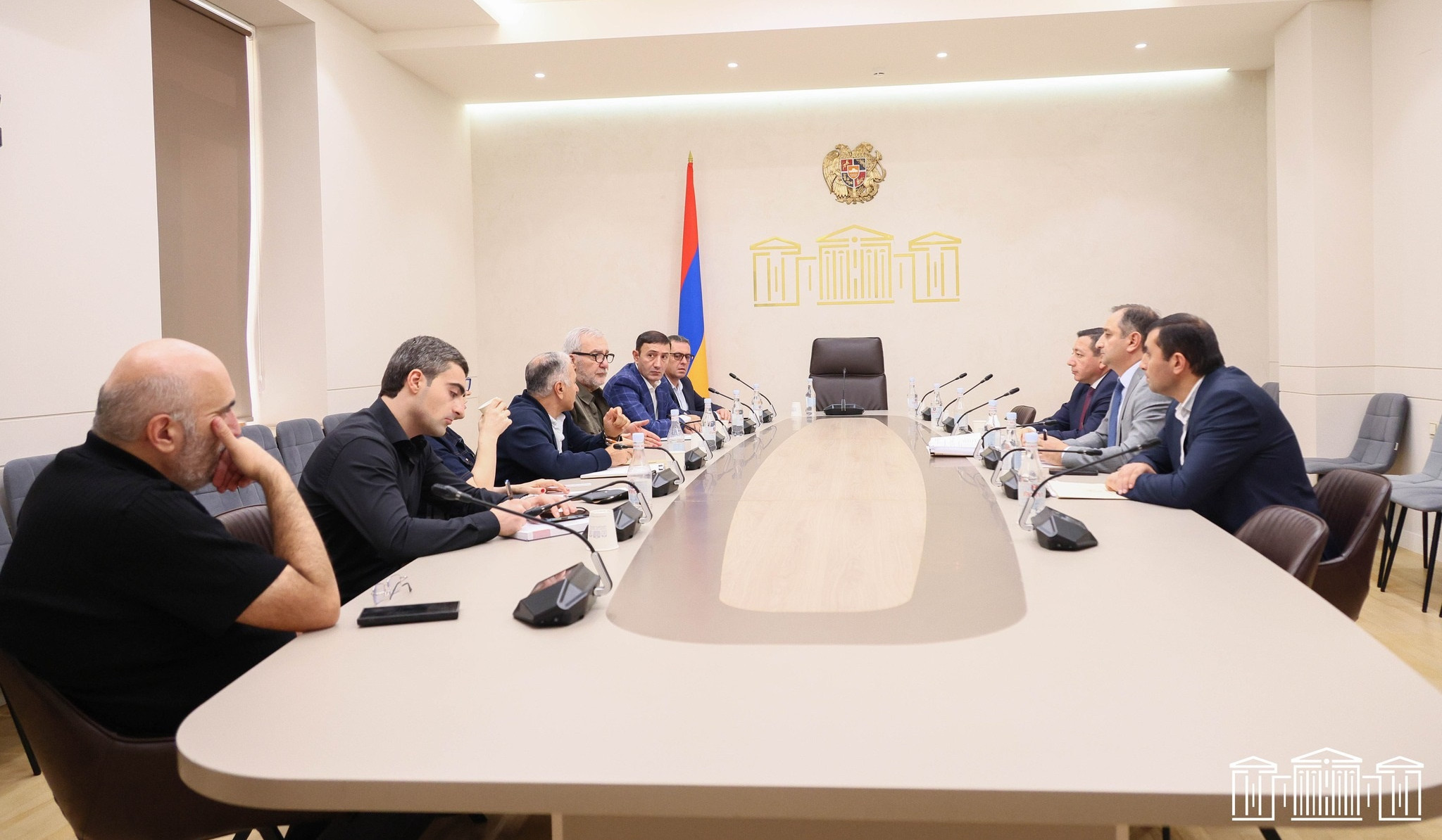 Քաղաքաշինության կոմիտեի պաշտոնյաները ԱԺ պատգամավորներին ներկայացրել են կամուրջների վերակառուցման և հիմնանորոգման վերաբերյալ մշակվող ծրագիրը