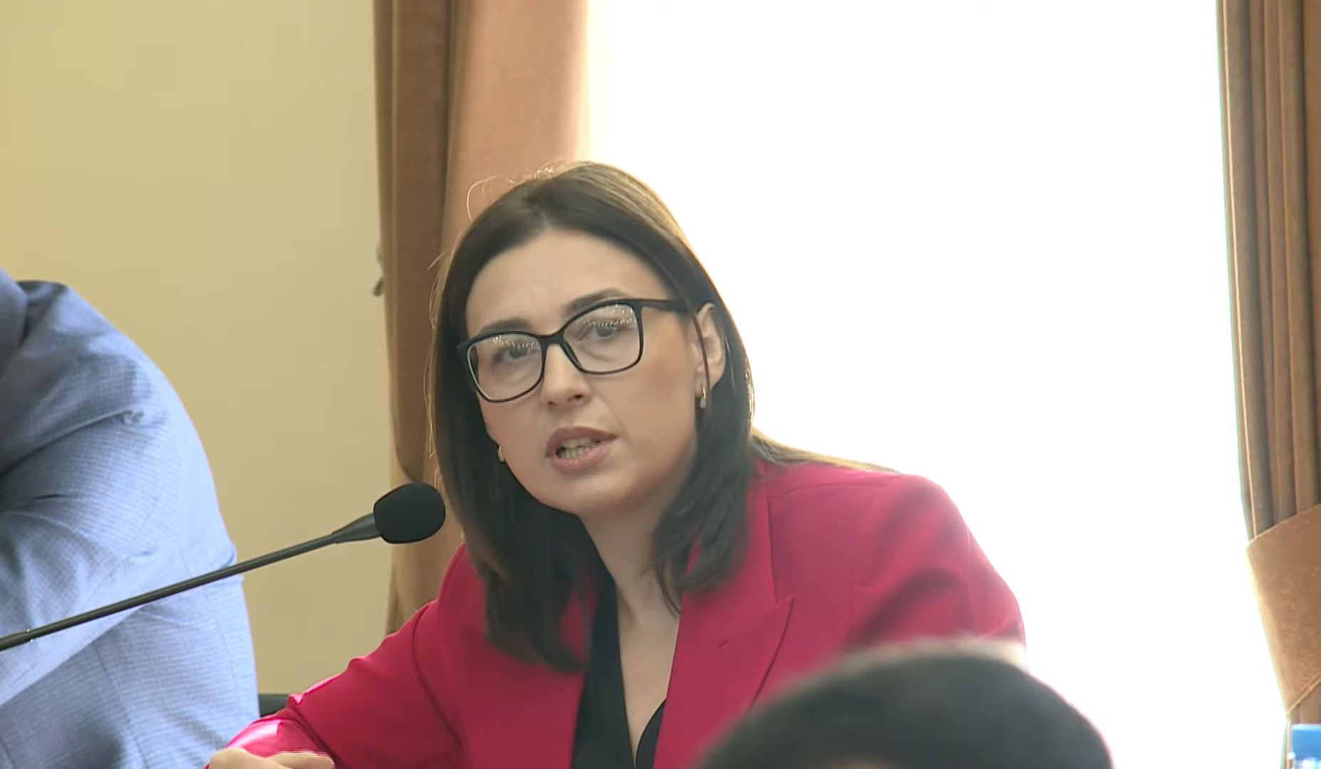 Բջջային հեռախոսների օգտագործումը դպրոցներում կսահմանափակվի. Երևանի քաղաքապետարանը նախաձեռնություն է մշակել