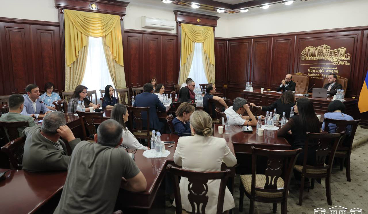 Ազգային ժողովում տեղի է ունեցել «Քաղաքացիական պայմանագիր» խմբակցության նիստ