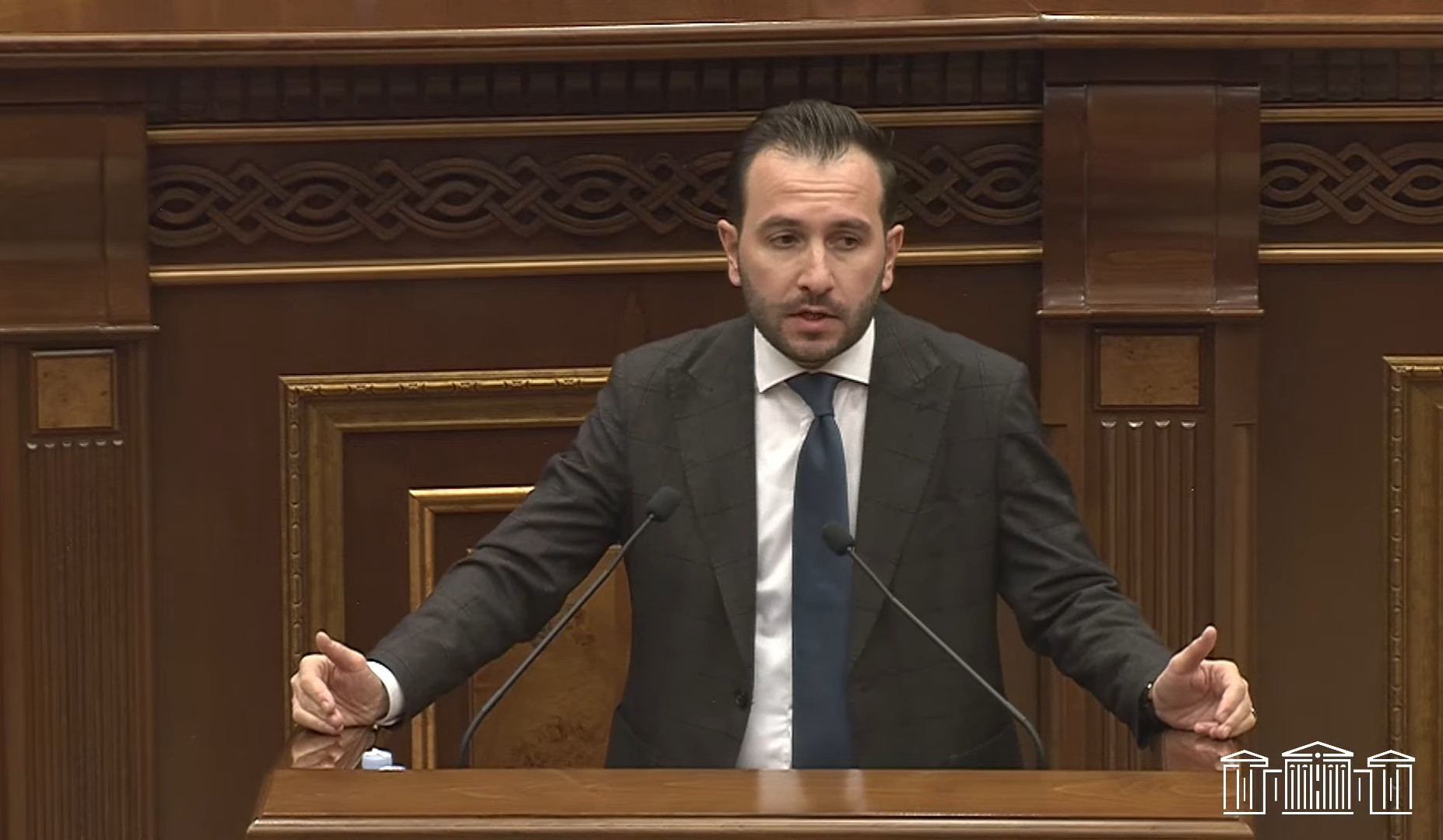 100 տարի անց կրկին Դաշնակցությունն անելիք չունի այլևս. Կոնջորյանը՝ ընդդիմության նախագծի մասին