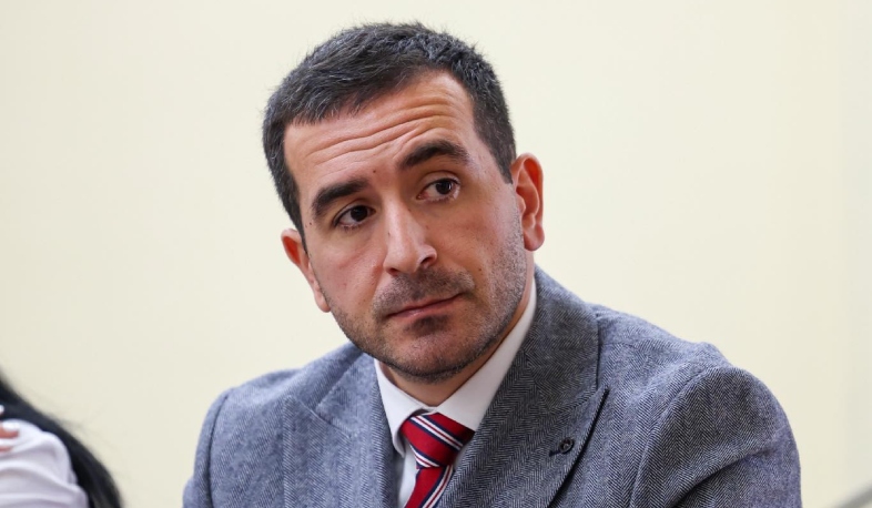 Սեփական դիմումիս համաձայն՝ այսօրվանից դադարեցրել եմ աշխատանքս Երևանի քաղաքապետարանում․ Հայկ Կոստանյան