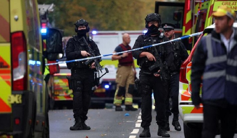 Սթրամերն ընդհատել է այցը Կոպենհանգեն Մանչեսթրի սինագոգներից մեկում տեղի ունեցած հարձակման պատճառով