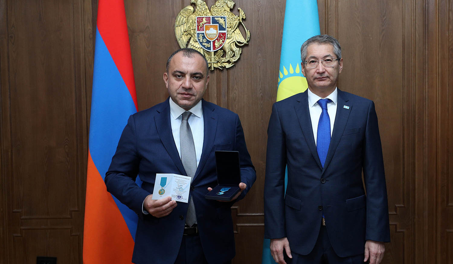 Ղազախստանի դեսպանը ՀՀ ՍԴ նախագահին է փոխանցել Կասիմ-Ժոմարտ Տոկաևի հրամանագրով պետական պարգևը
