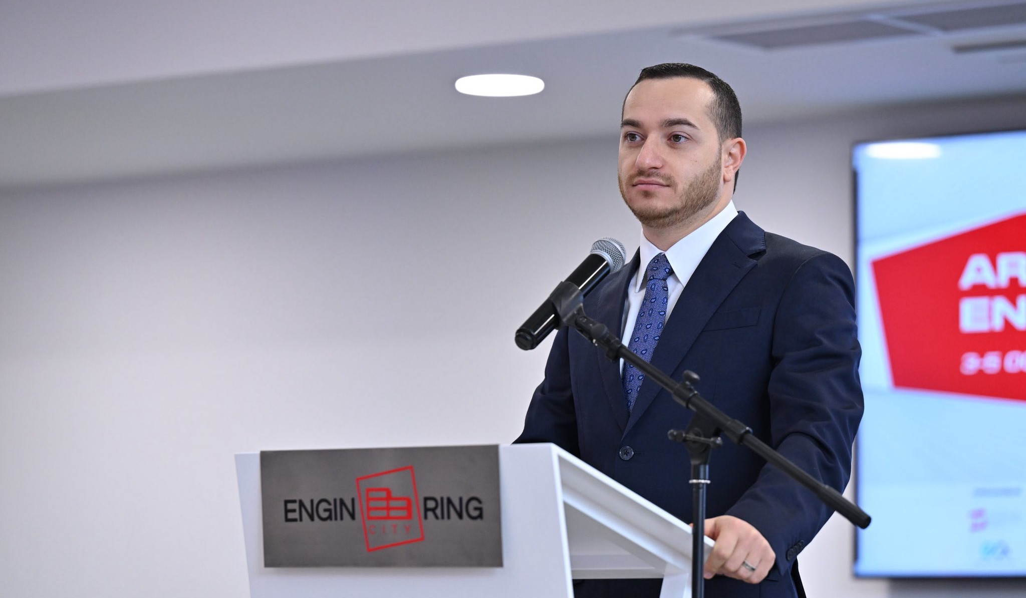 Ժամանակն է մտածելու մեր սեփական Samsung-ները ստեղծելու և դրանք աշխարհին ներկայացնելու մասին. ԲՏԱ նախարար