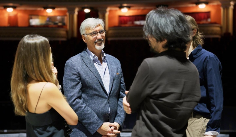 Հանրահայտ օպերային բեմադրիչ Ժան-Լուի Գրինդան Երևանում է․ նա ներկա է գտնվել «Օթելլո» օպերային ներկայացմանը