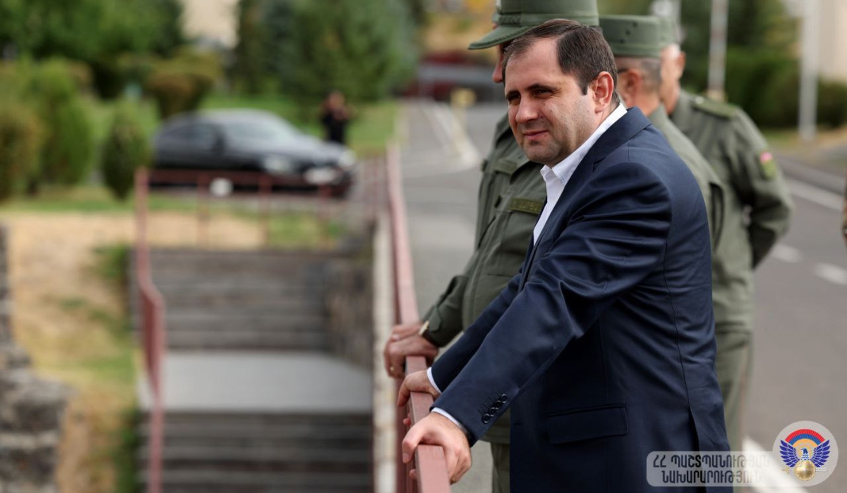 Ձեր դերն ու նշանակությունն անգնահատելի է ապագա զինծառայողի արժեհամակարգի կերտման գործում. Սուրեն Պապիկյանը՝ ուսուցիչներին