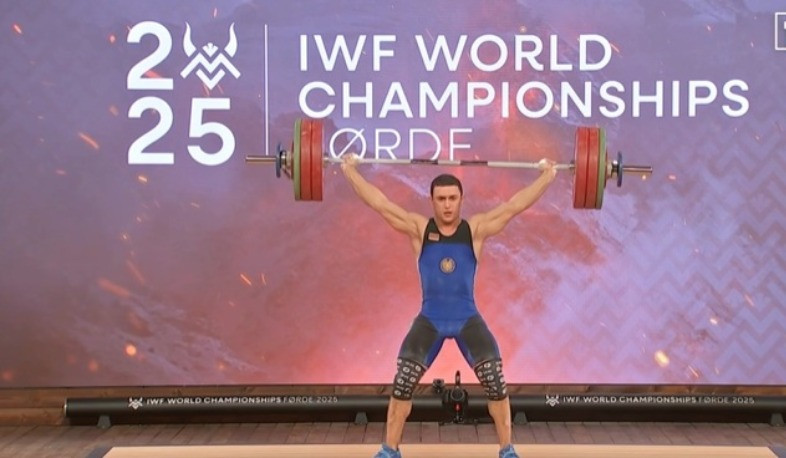 Գոռ Սահակյանը նվաճել է փոքր արծաթե մեդալ` գլխավերևում պահելով 154 կգ ծանրաձողը