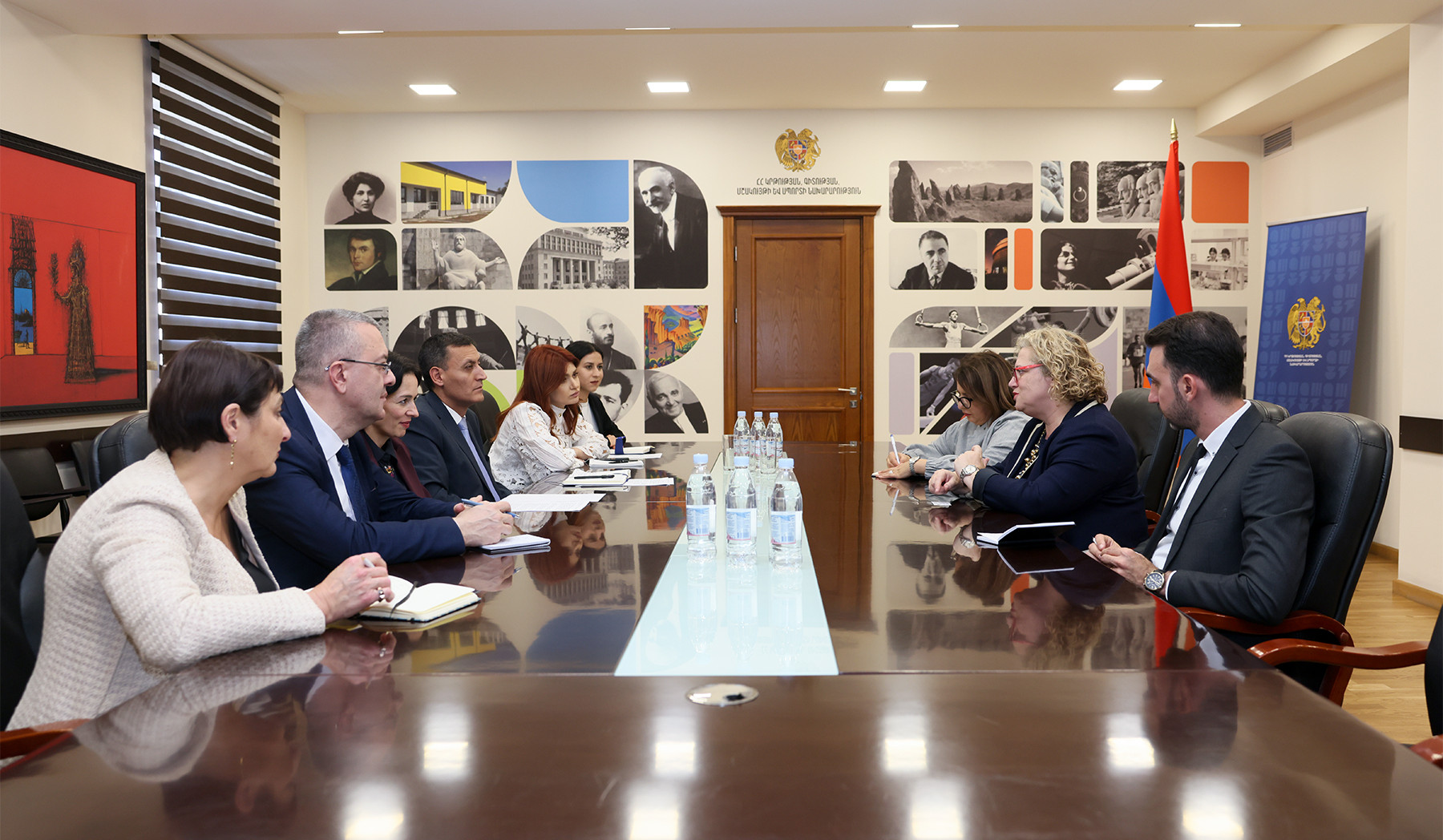 ԿԳՄՍ նախարարը և Բրիտանիայի դեսպանը քննարկել են կրթամշակութային համագործակցությունը