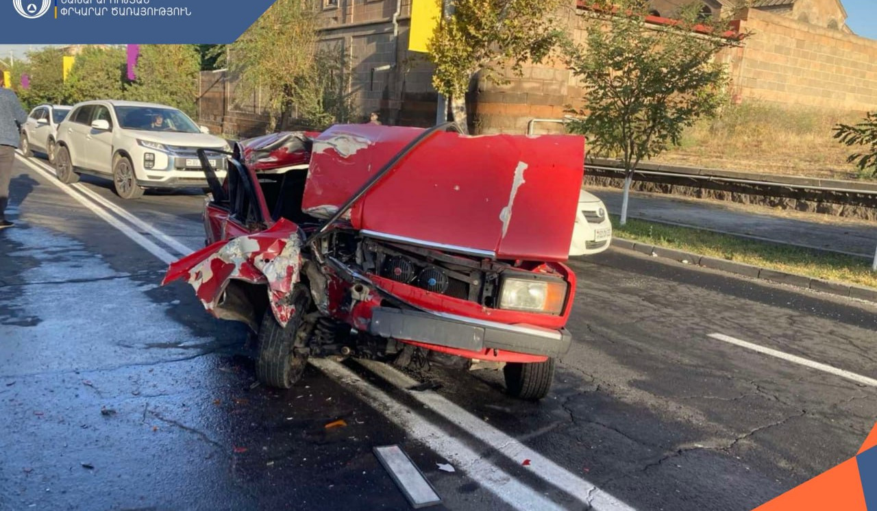 Վաղարշապատում բախվել են VAZ-ն ու ZIL-ը. վարորդներից մեկը հոսպիտալացվել է