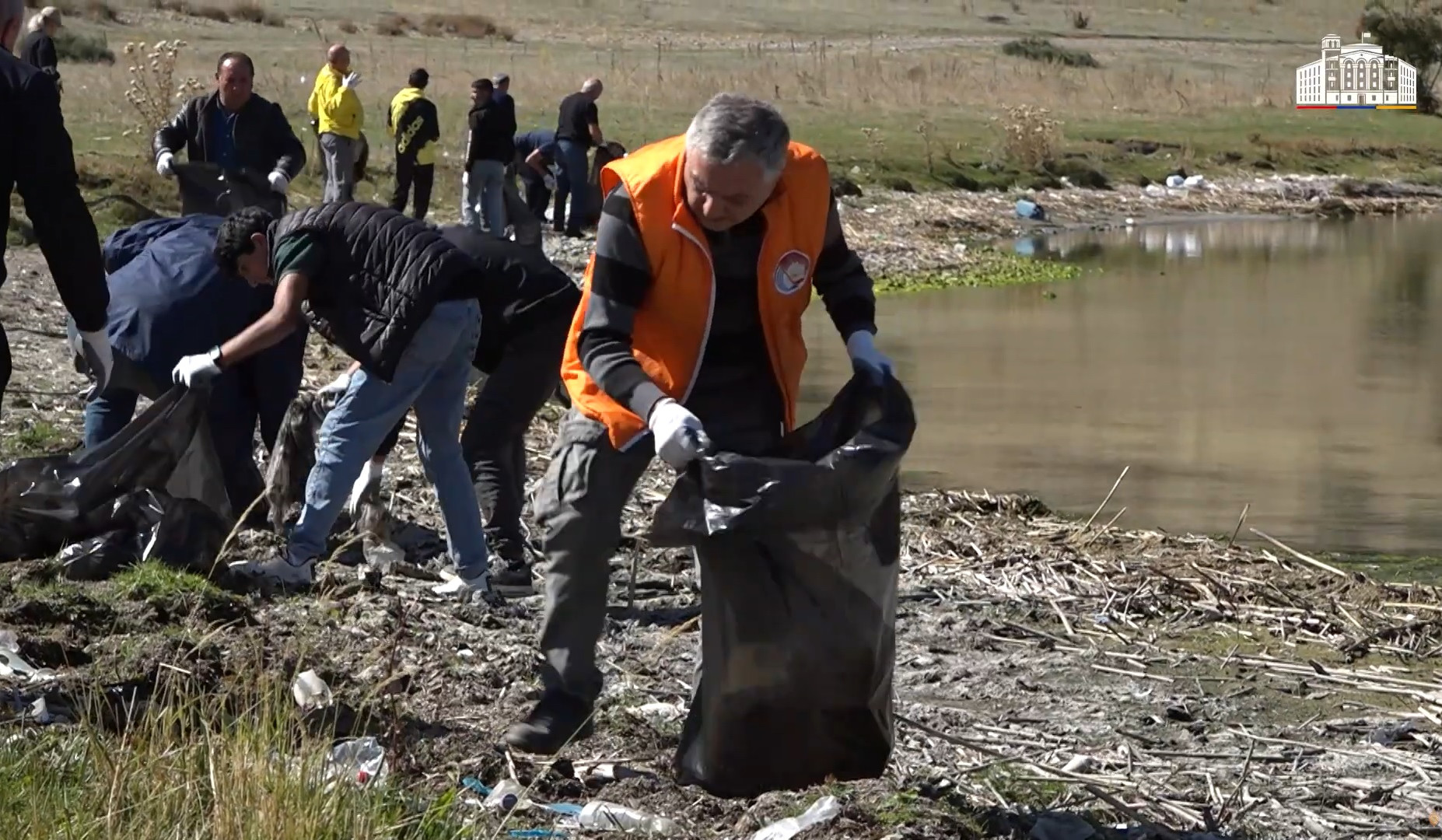 Վետերանները Սևանա լճի ափամերձ տարածքում մաքրման աշխատանքներ են կատարել