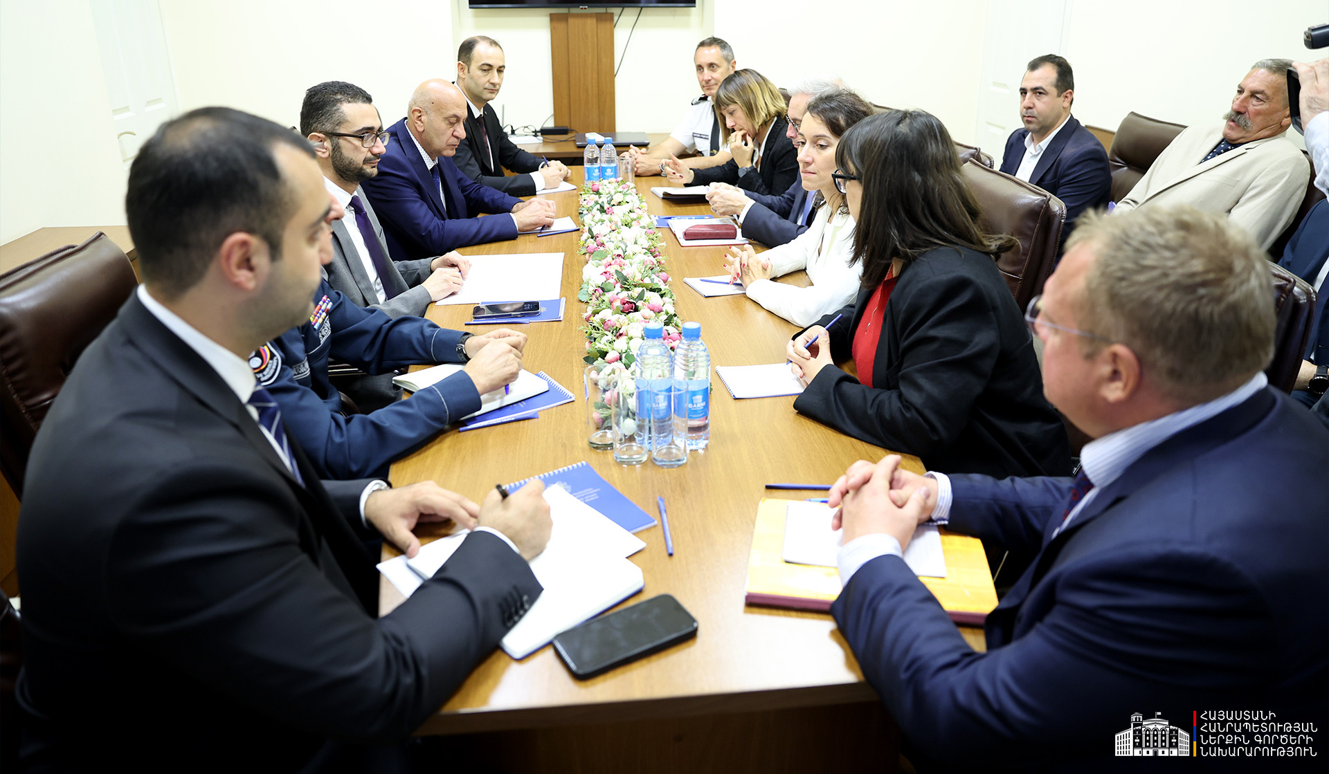 ՆԳ փոխնախարարը Ֆրանսիայի դեսպանատան խորհրդականի հետ քննարկել է փրկարար ծառայությունում կամավորական ներուժի օգտագործման հարցեր