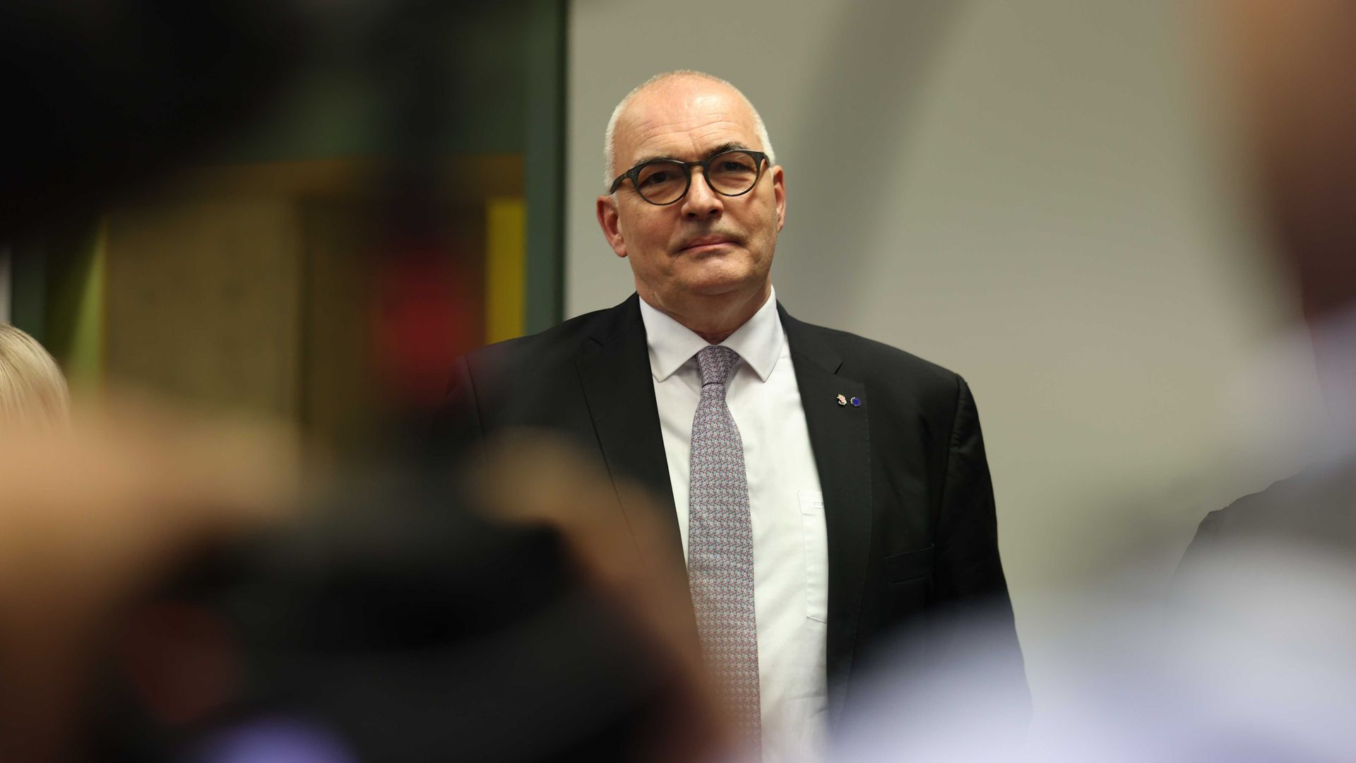 Azərbaycandan rüşvət almaqda ittiham olunan almaniyalı sabiq deputat Aksel Fişerin məhkəməsi yenə təxirə salınıb